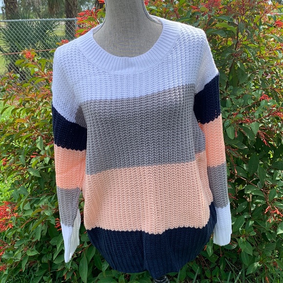 Sweaters - New Sweater! Great price!